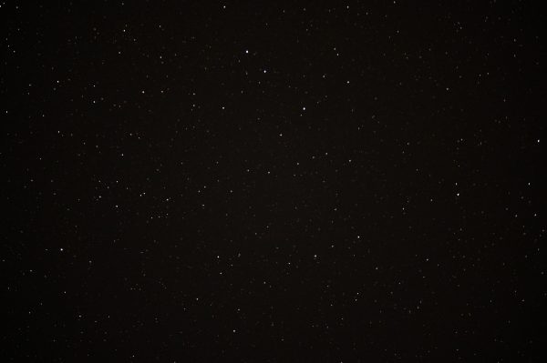 A breathtaking view of a starry night sky capturing the beauty of space. Espace 4K