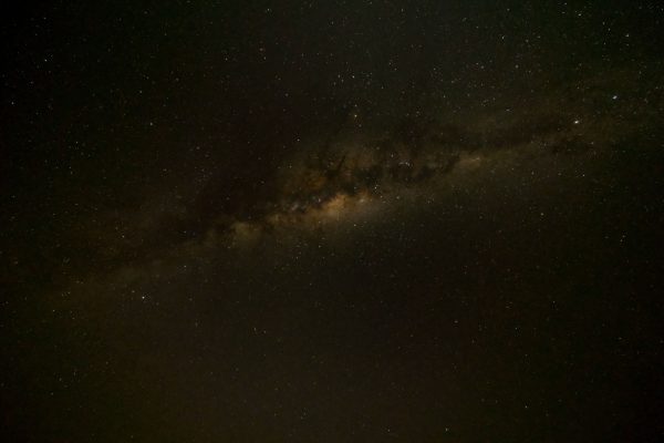 A breathtaking view of the Milky Way Galaxy captured on a clear night sky, showcasing countless stars. Espace 4K