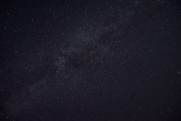 A stunning starry night sky featuring the Milky Way and countless stars. Espace 4K