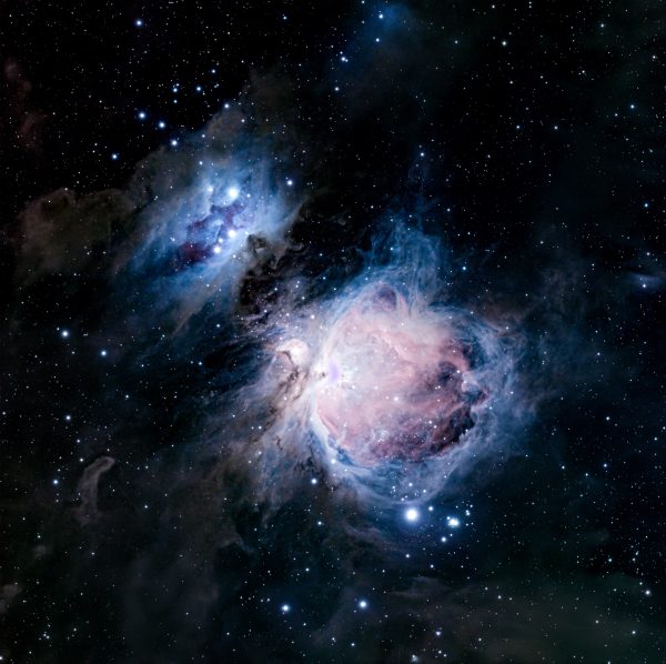 Breathtaking capture of the Orion Nebula under starry night skies in UAE, perfect for astronomy enthusiasts. Espace 4K
