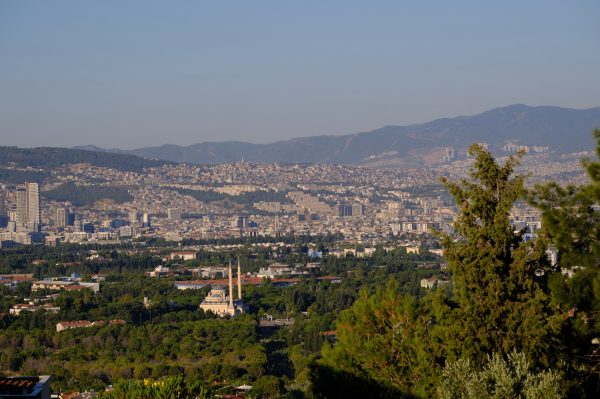 Breathtaking panoramic view of İzmir, Türkiye showcasing the cityscape against a mountain backdrop. Nature 4K
