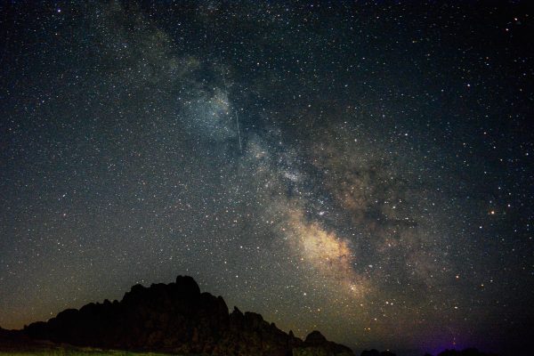 Breathtaking view of the Milky Way galaxy over a clear night sky in Mongolia. Espace 4K