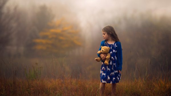 Children, teddy bears, blue dress Charme 4K