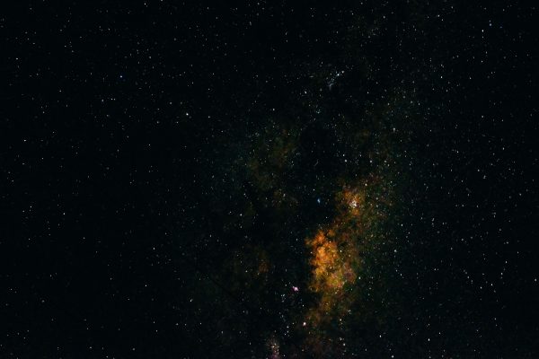 Captivating image of the Milky Way galaxy showcasing a star-filled night sky. Espace 4K