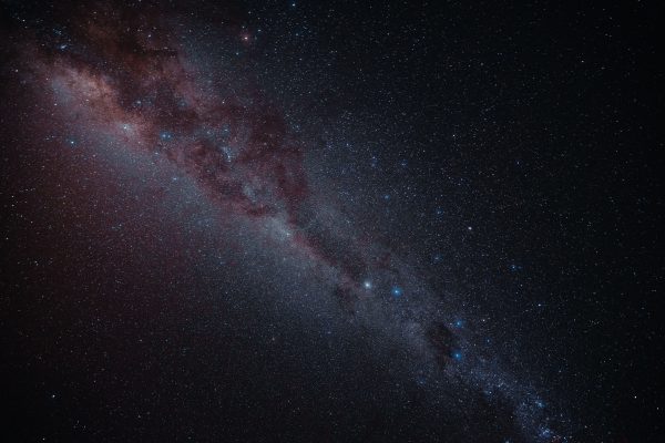 Captivating view of the Milky Way galaxy with dense star field and cosmic clouds. Espace 4K