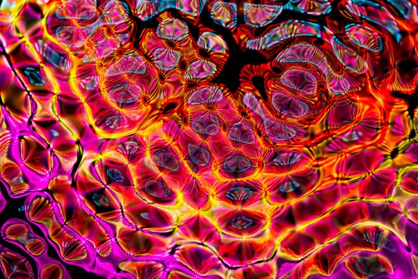 Colorful abstract design with vibrant multicolored patterns and round shapes. Abstrait 4K