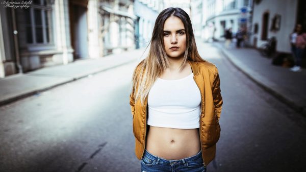 Bare midriff, crop top, belly Charme 4K