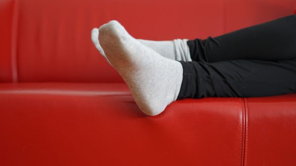 Feet, feet crossed, socks Charme 4K