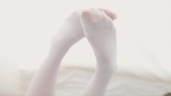White stockings, foot fetishism, feet in the air Women 4K
