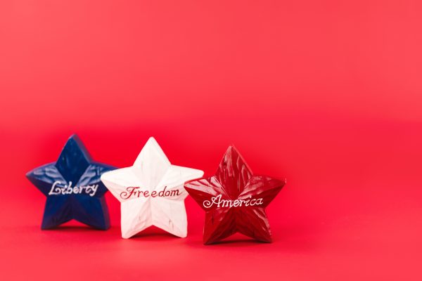 Red, white, and blue stars with "Liberty," "Freedom," and "America" on a red background. Espace 4K
