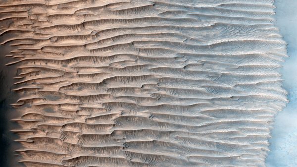 Top view, waves, dunes Geek 4K