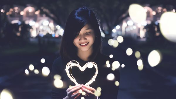 Japanese women, heart, lights Women 4K